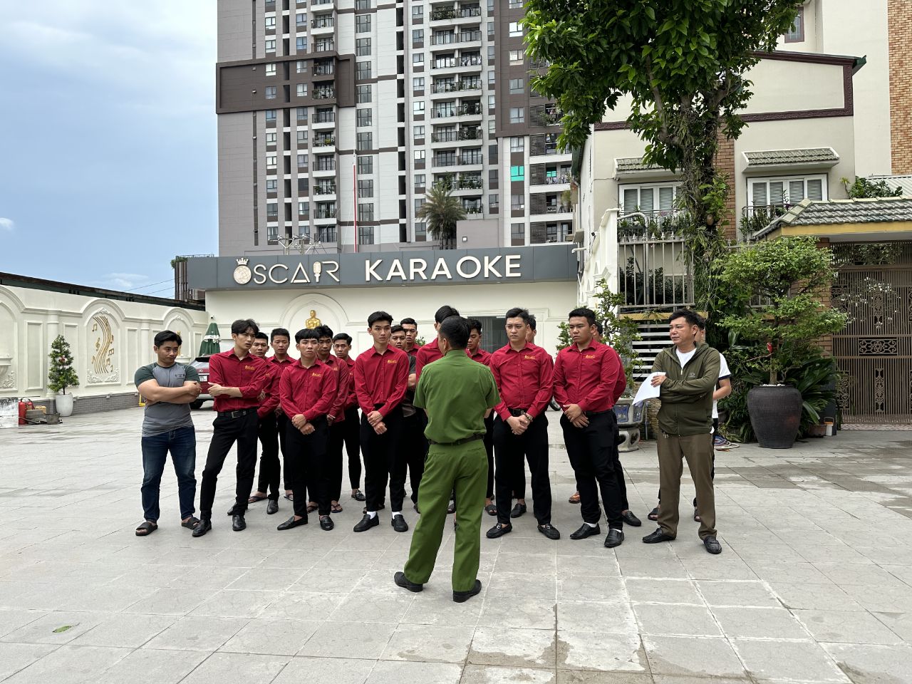 Nhân viên Nhất Phương Oscar Karaoke được đào tạo bởi các đội ngũ PCCC